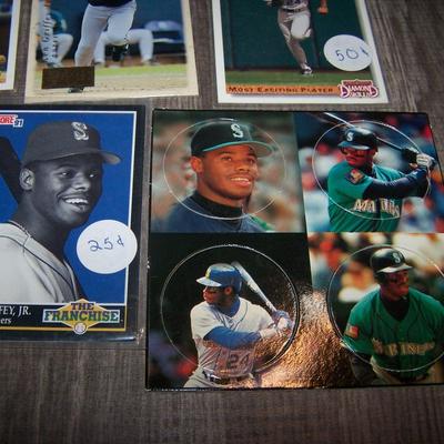 LOT 139 KEN GRIFFEY JR 10 CARD LOT W/ROOKIE