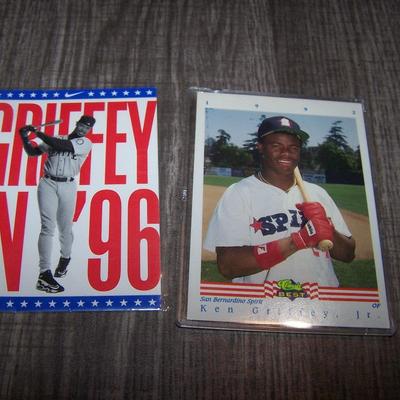 LOT 139 KEN GRIFFEY JR 10 CARD LOT W/ROOKIE