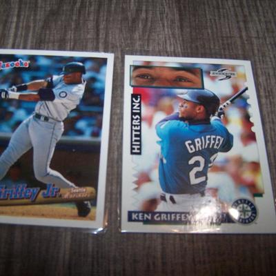 LOT 139 KEN GRIFFEY JR 10 CARD LOT W/ROOKIE