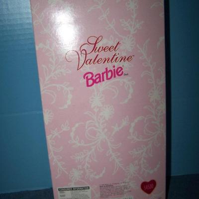 LOT 144 NEW IN BOX HALLMARK BARBIE SWEET VALENTINE