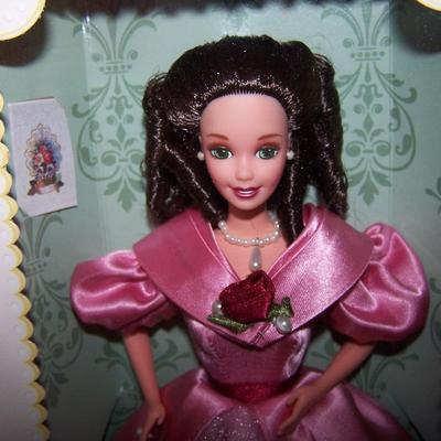 LOT 144 NEW IN BOX HALLMARK BARBIE SWEET VALENTINE