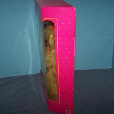 LOT 148 NEW IN BOX 1991 JEWEL JUBILEE BARBIE