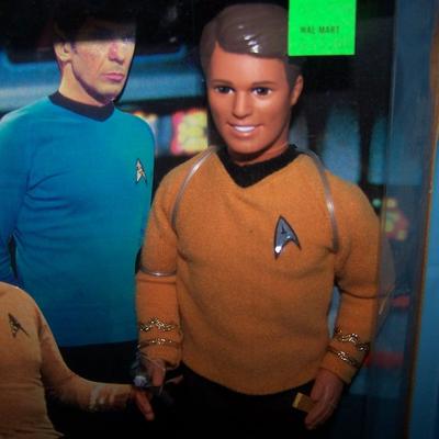 LOT 149 NEW IN BOX STAR TREK BARBIE & KEN