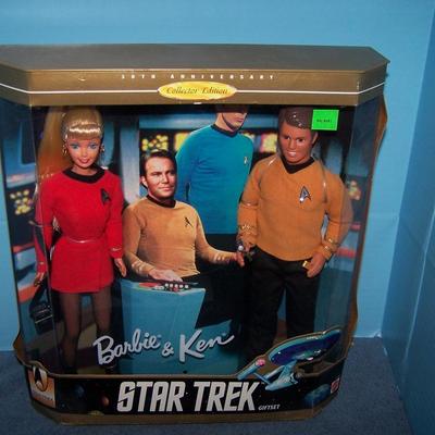 LOT 149 NEW IN BOX STAR TREK BARBIE & KEN