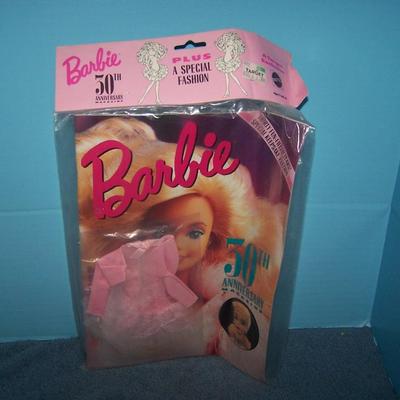 LOT 152 30TH ANINVERSARY TARGET EXCLUSIVE BARBIE NEW IN PACKAGE