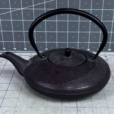 Low Profile Japanese Tea Pot, NICE looking