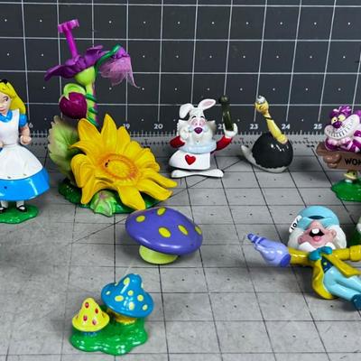 Alice In Wonderland Disney Figurines 