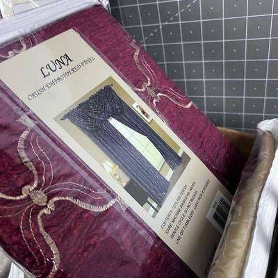 Lot of Drapery Curtains 