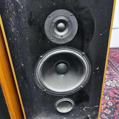 DAHLQUIST Pair of Cabinet Speakers 