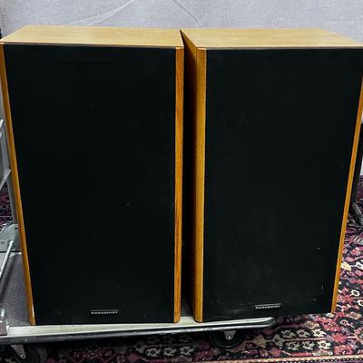 DAHLQUIST Pair of Cabinet Speakers 