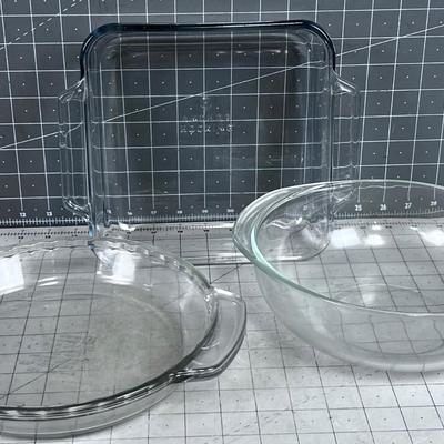 Pyrex Anchor Hocking Pie, Bowl and Brownie dish 