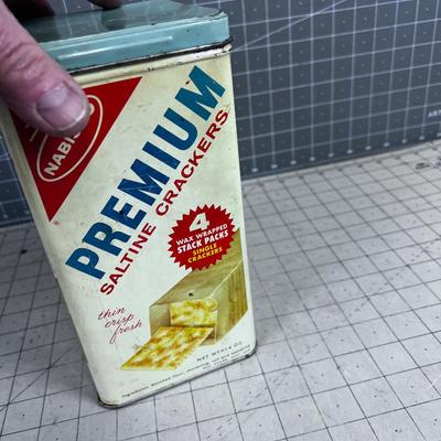 Vintage Nabisco Cracker Tin 