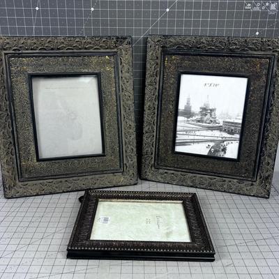 3 Picture Frames