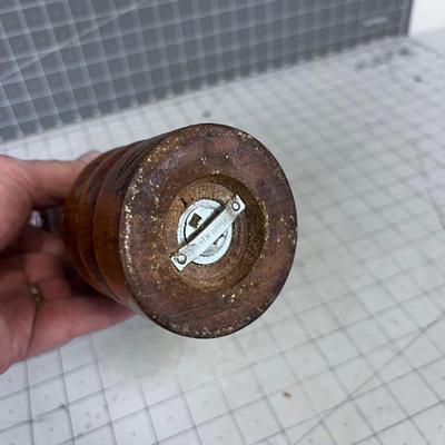 Walnut Pepper Mill 