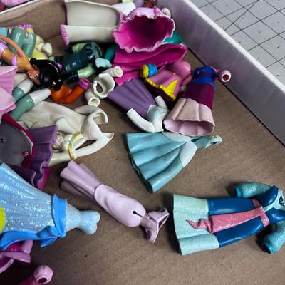 2 Trays of 3 & 4" Disney Dolls and Rubber Dress Collection Plus Parts and Accessories 