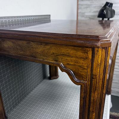 Drexel Heritage Walnut Burl End Table With Tray