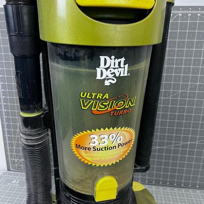 Vacuum Dirt Devil, Green Ultra Vision 