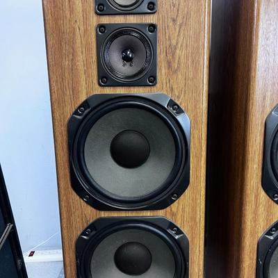 Speakers FISHER TOWERS 