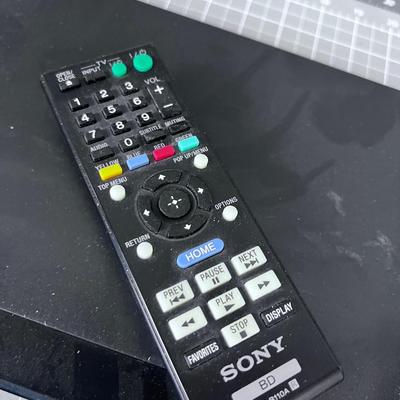 Blue Ray Disc DVD with Remote Player 