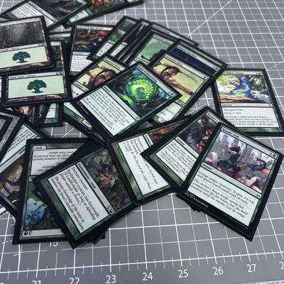 COLLECTIBLE MAGIC Cards in Sleeves in Near Mint 