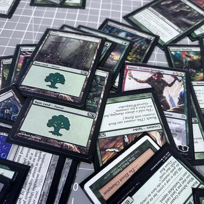 COLLECTIBLE MAGIC Cards in Sleeves in Near Mint 