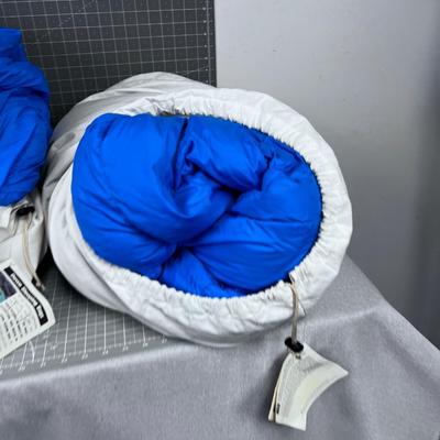 THE NORTH FACE BLUE KAZOO DOWN SLEEPING BAGS PAIR