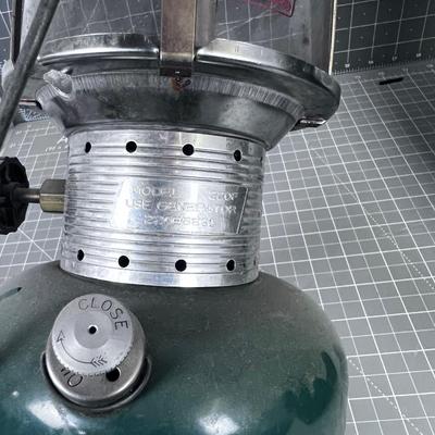 COLEMAN Vintage 1973 Lantern