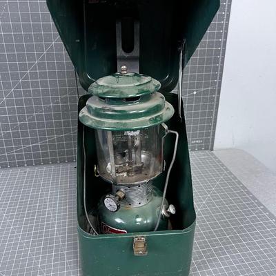 COLEMAN Vintage 1973 Lantern