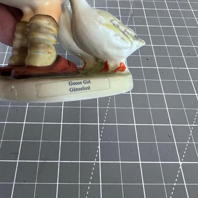 Hummel / Goebel Figurine: Goose Girl 