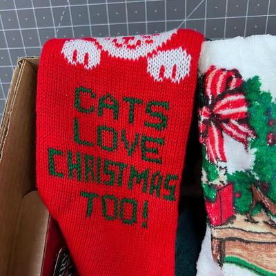 Christmas do das including some cat / Holiday things