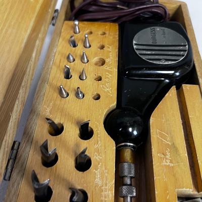 BURGESS Vibro Tool 