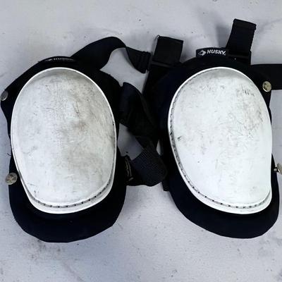 Pair of HUSKY KNEE Pads 