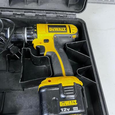DeWalt  12Volt Cordless Drill with Charger and Case