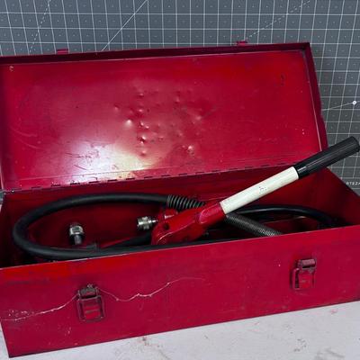 BUFFALO 4 Ton Hydraulic Frame Straightener With Case 