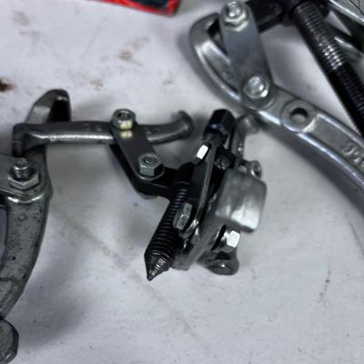 4 Gear Pullers 