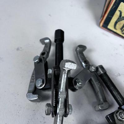 4 Gear Pullers 