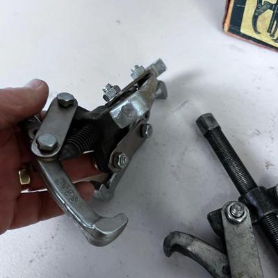 4 Gear Pullers 