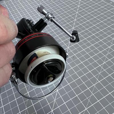 (2) Open Face Fishing Reels