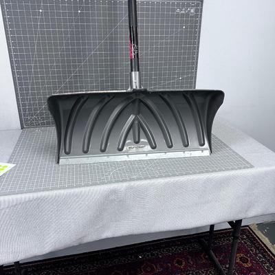 24" Steel Core Snow Shovel