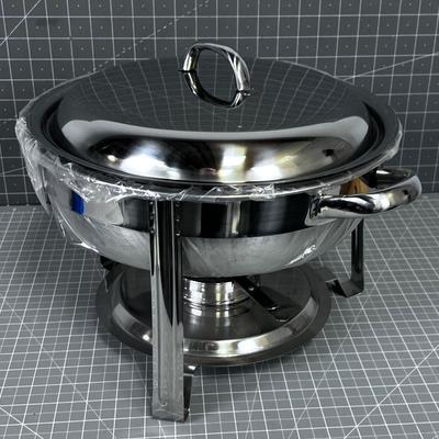 Chaffing Dish, Never Used. NICE! 