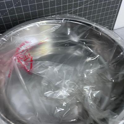 Chaffing Dish, Never Used. NICE! 