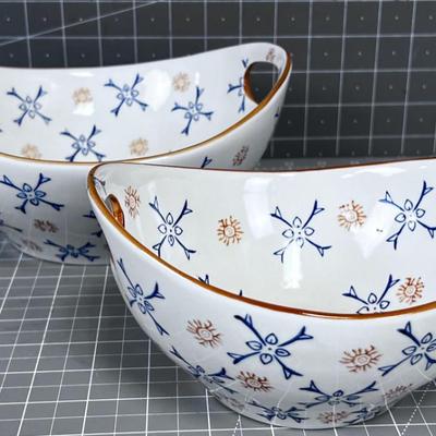 2 Serving Pieces also by TEMPTATIONS