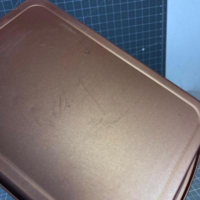 Cake Pan with Oven Mitt 