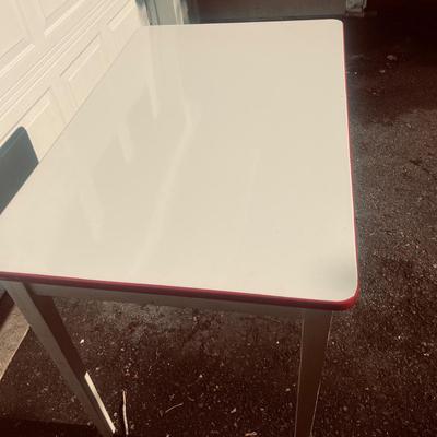 Enamel & Wood Table (G-MG)