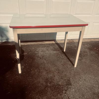 Enamel & Wood Table (G-MG)
