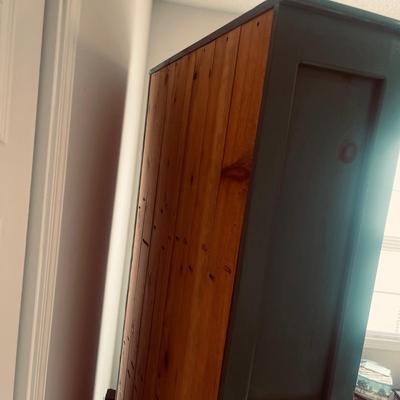 Teal Painted Wooden Bookcase (O-MG)