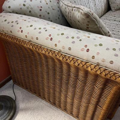 L82- Rattan sleeper sofa & coffee table