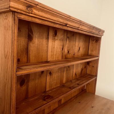 Rustic Wood Hutch Topper (O-MG)