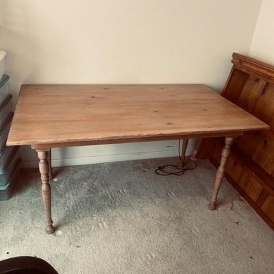 Solid Wood Table (O-MG)