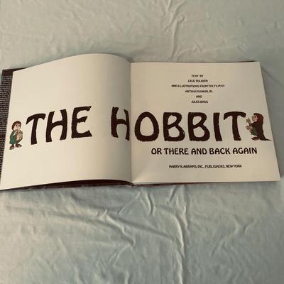 J.R.R. Tolkien An Illustrated Edition of The Hobbit (O-MG)